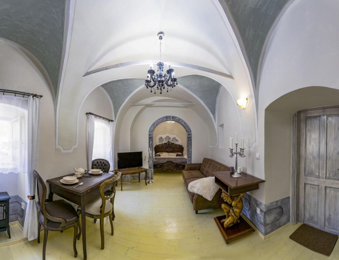 Apartman Charlotte V Dome So Studnou Na Streche Banská Štiavnica Exterior foto