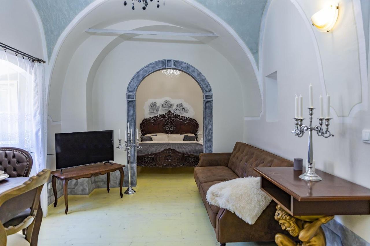 Apartman Charlotte V Dome So Studnou Na Streche Banská Štiavnica Exterior foto